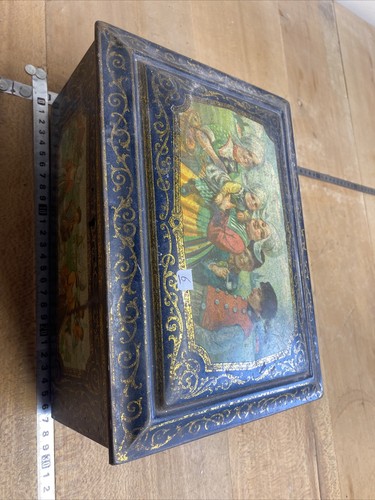 Ancienne boite à - ,