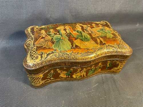 Ancienne boîte biscuits en - à,